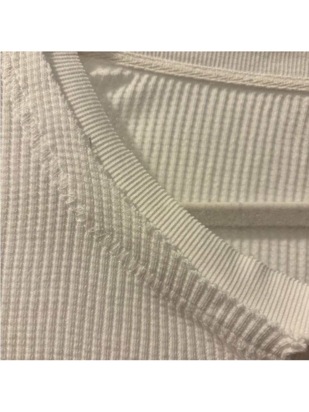 ⛱️Sundance - White Short Sleeve Waffle Knit Henley - XL - Picture 4 of 5